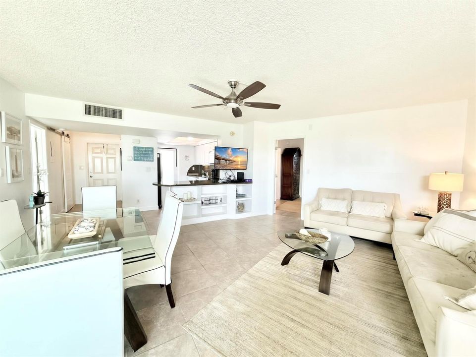Living/Dining Room