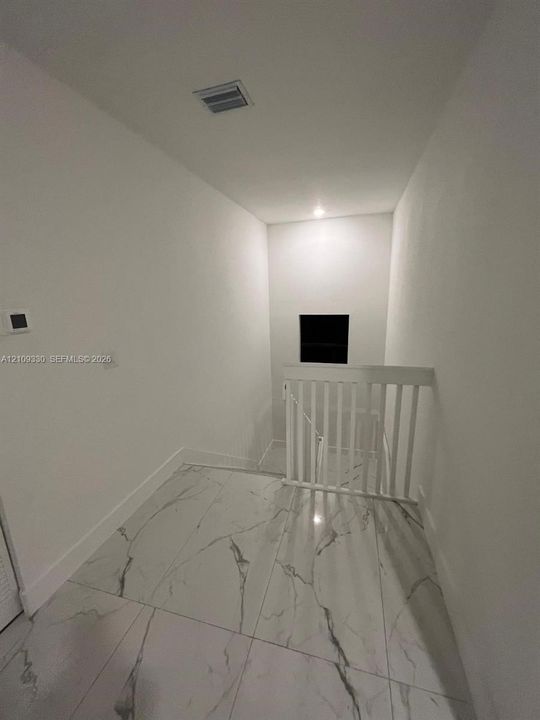 En Venta: $814,000 (5 camas, 3 baños, 3252 Pies cuadrados)