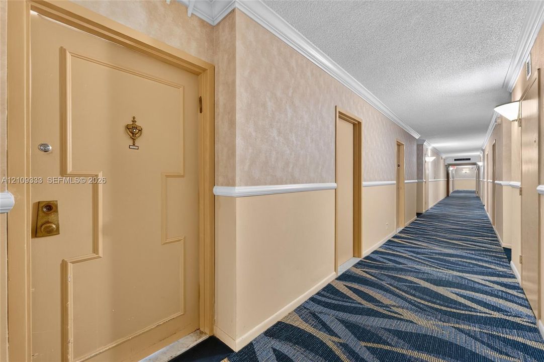В аренду: $2,750 (1 спален, 1 ванн, 900 Квадратных фут)
