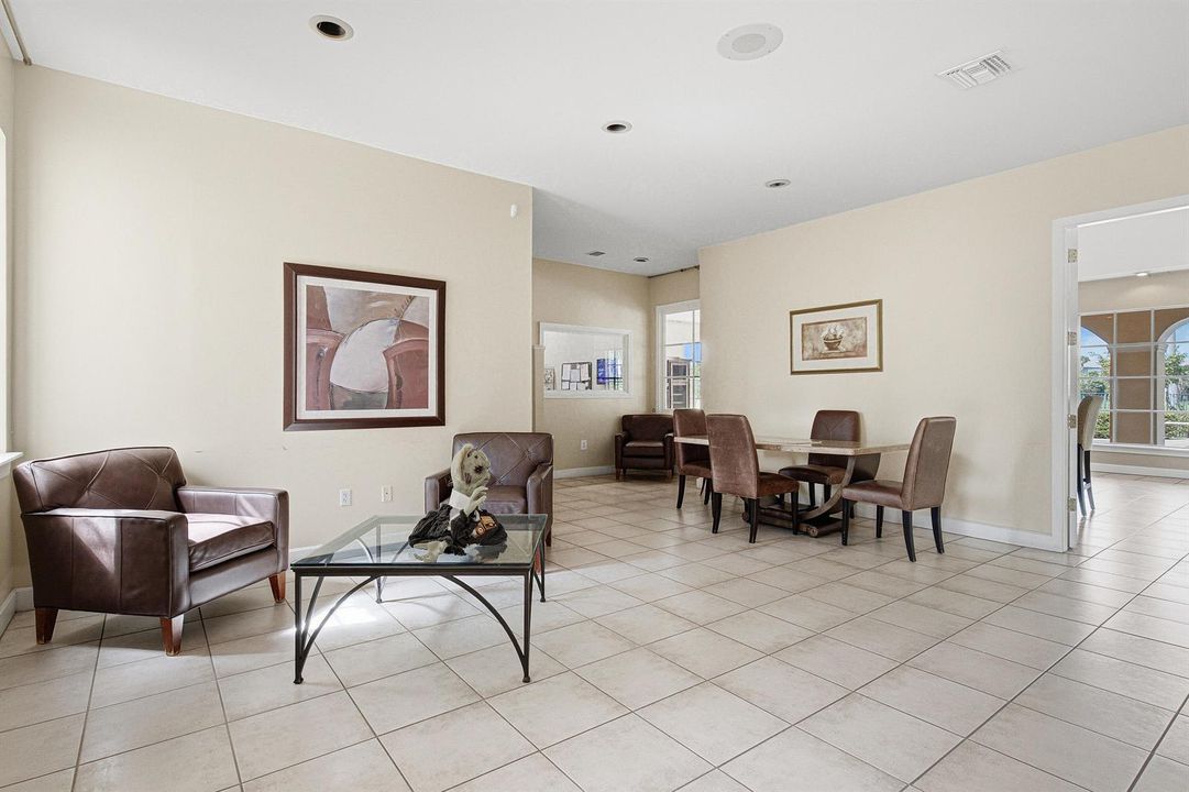 Clubhouse-Lobby