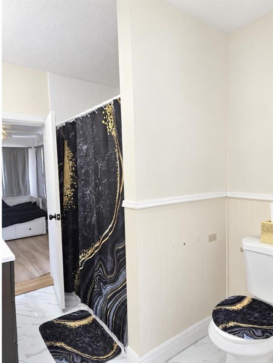 2032 Fillmore Street inside 7