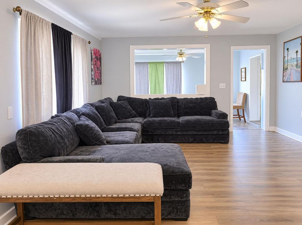 2032 Fillmore Street inside 2
