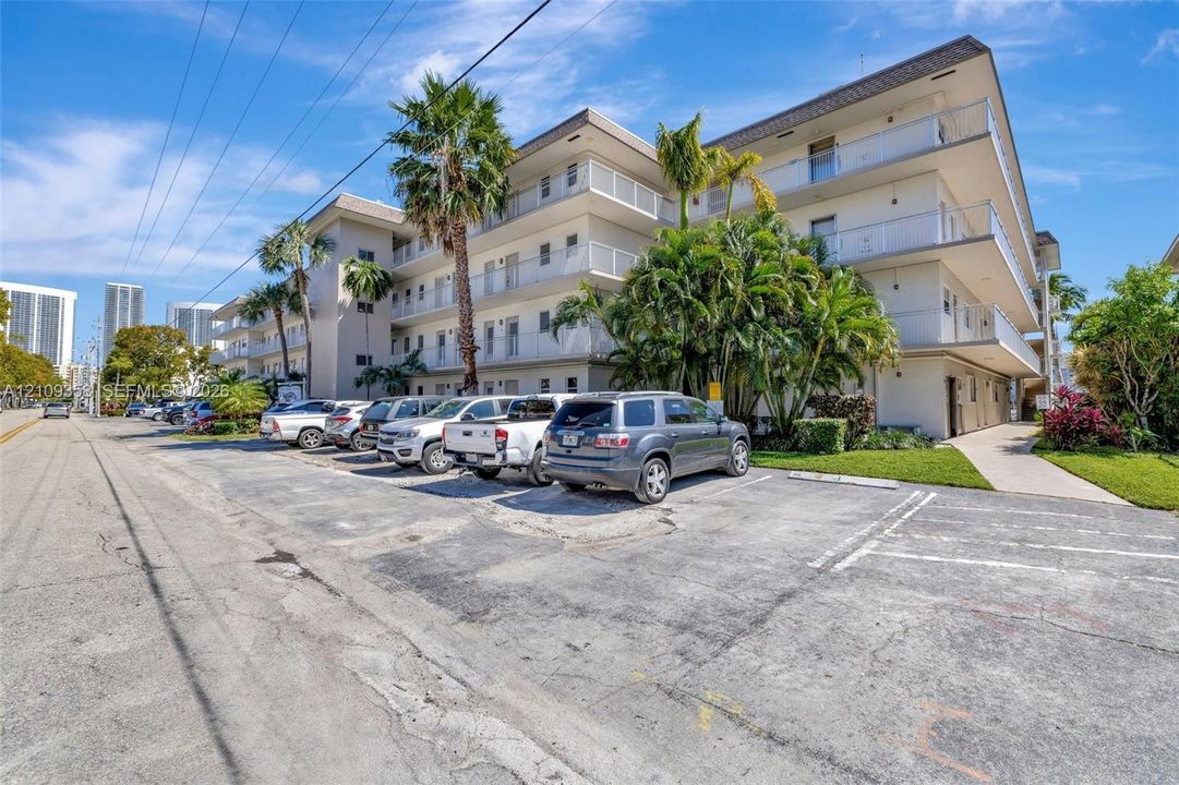 En Venta: $240,000 (1 camas, 1 baños, 806 Pies cuadrados)
