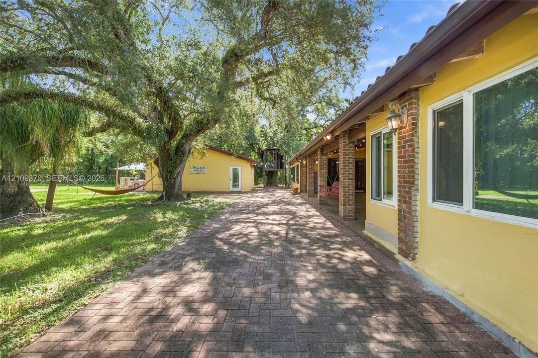 На продажу: $2,395,000 (5 спален, 5 ванн, 2621 Квадратных фут)