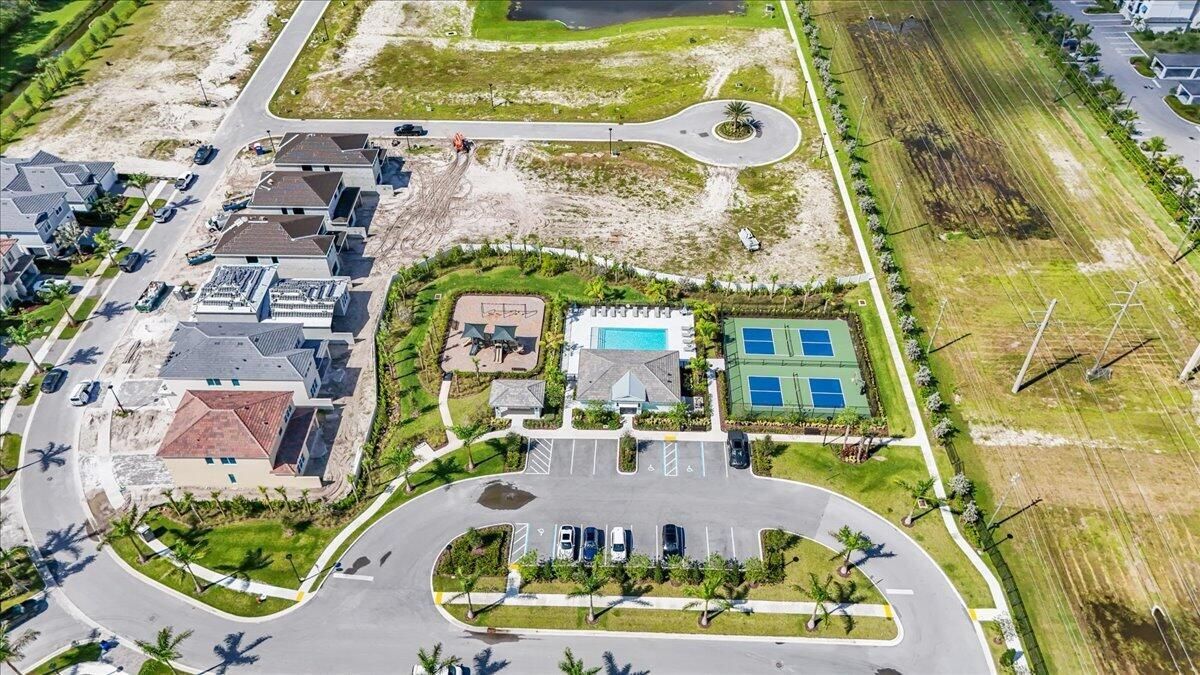 Aerial View - Community Amenities