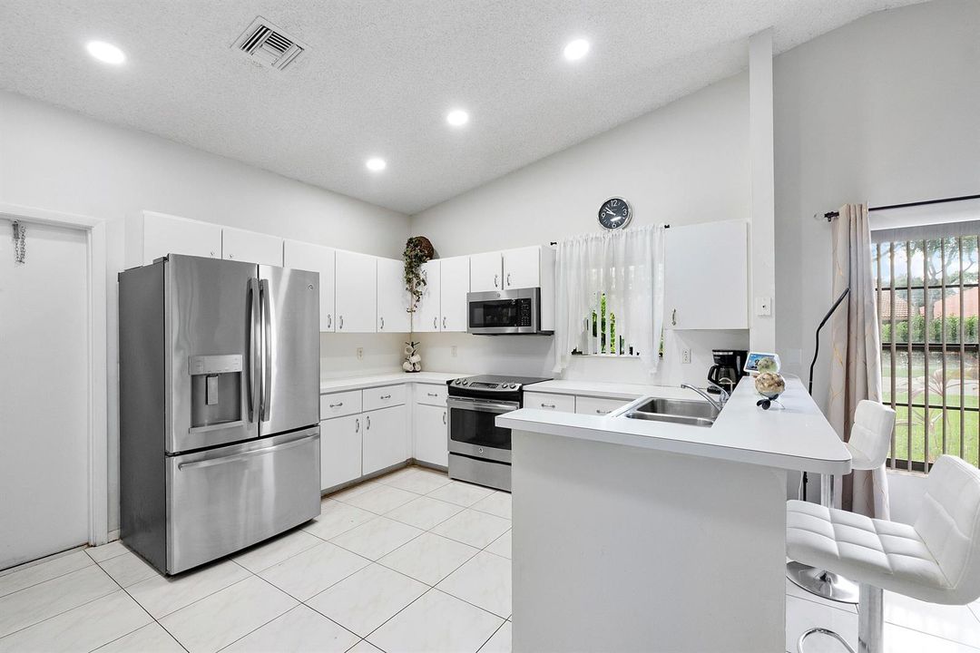8521 Leeway Ln_022