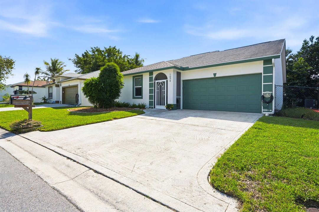 1034-Cape-Cod-Terr-Greenacres-FULL-RES-0