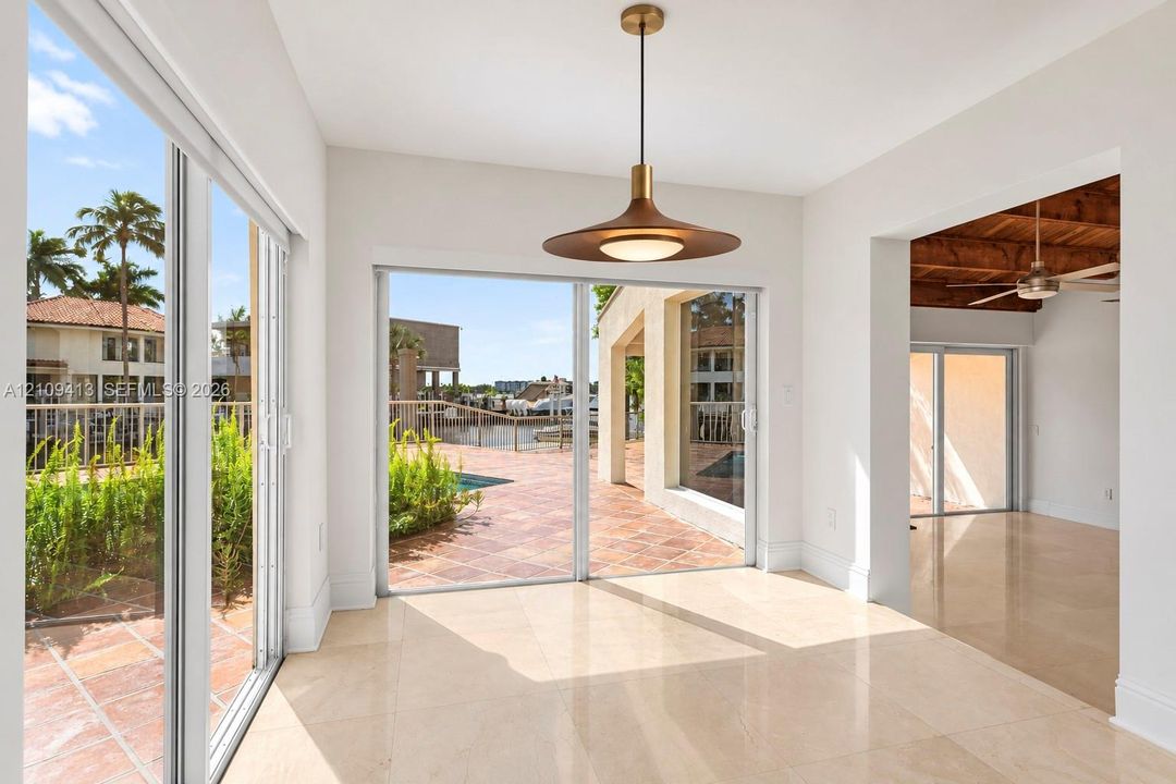 Light Fixture Virtually Staged