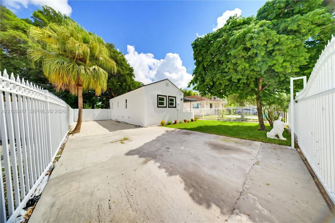 En Venta: $485,000 (3 camas, 1 baños, 968 Pies cuadrados)