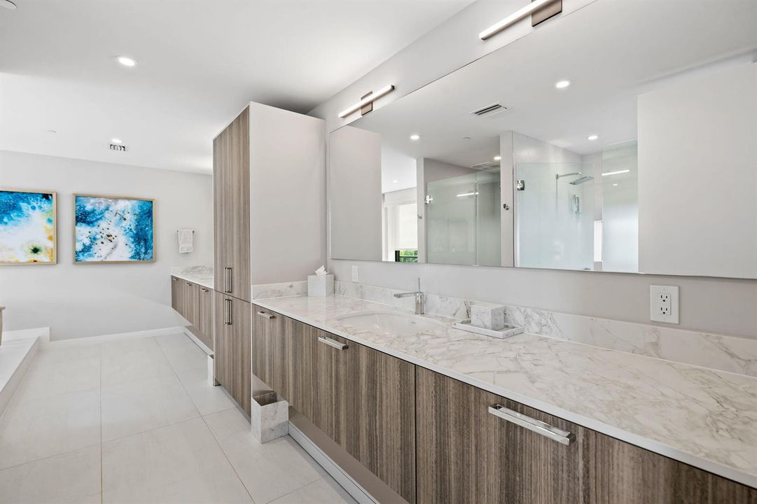 Primary bath
