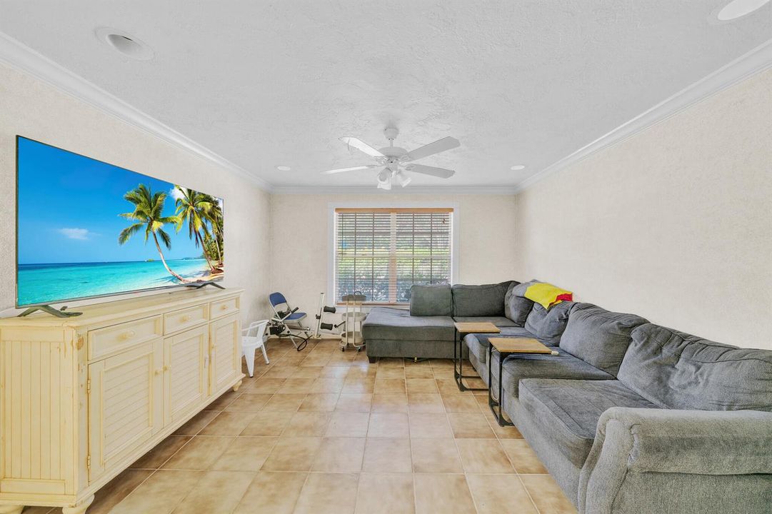 5 Living Area (1)