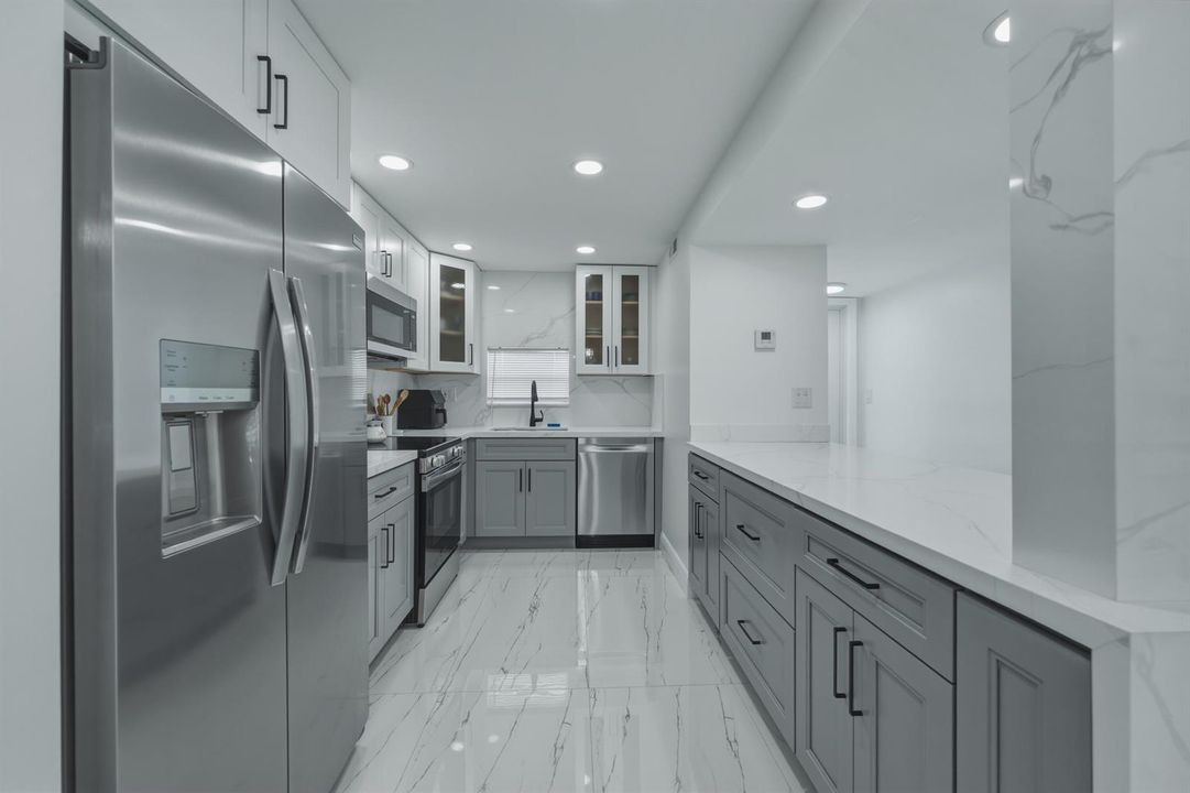 1. Full Kitchen USE