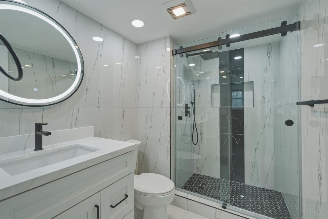 4. Master Bedroom Bathroom