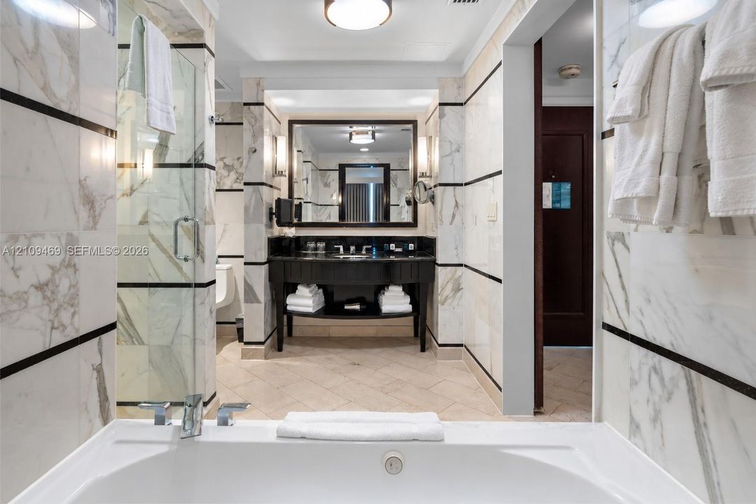 For Sale: $1,150,000 (0 beds, 1 baths, 544 Square Feet)