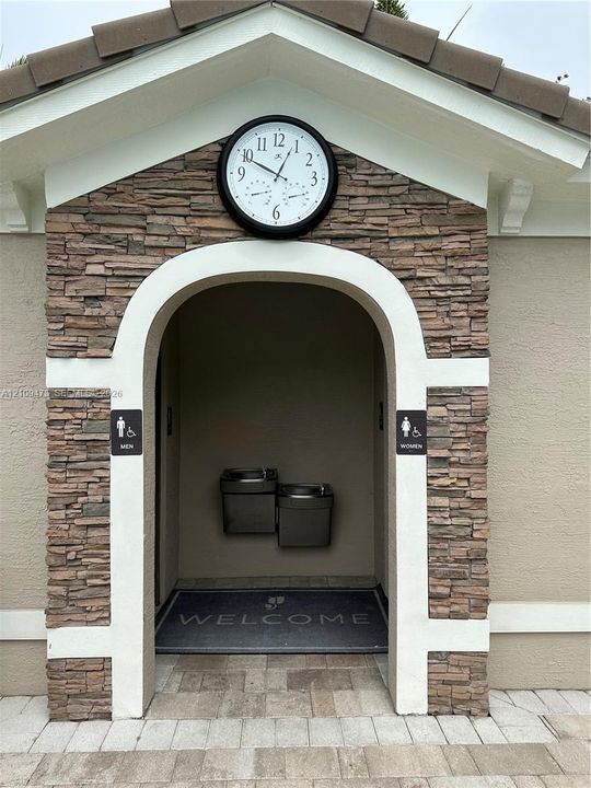 For Rent: $3,500 (3 beds, 2 baths, 1777 Square Feet)