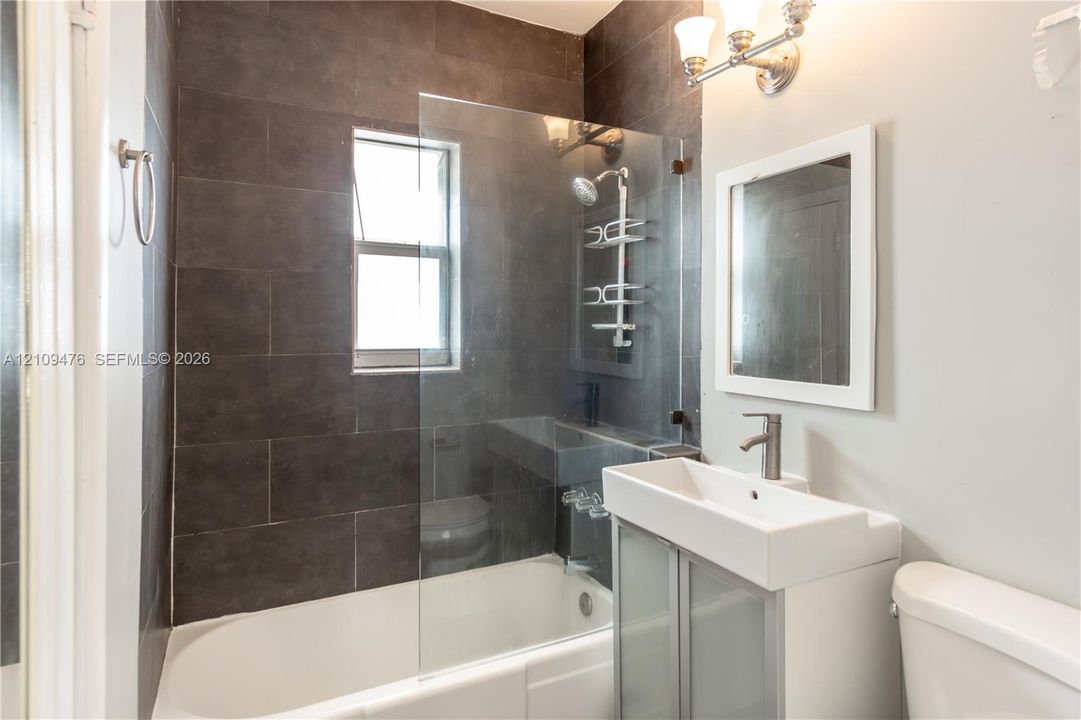 В аренду: $3,200 (2 спален, 2 ванн, 1130 Квадратных фут)