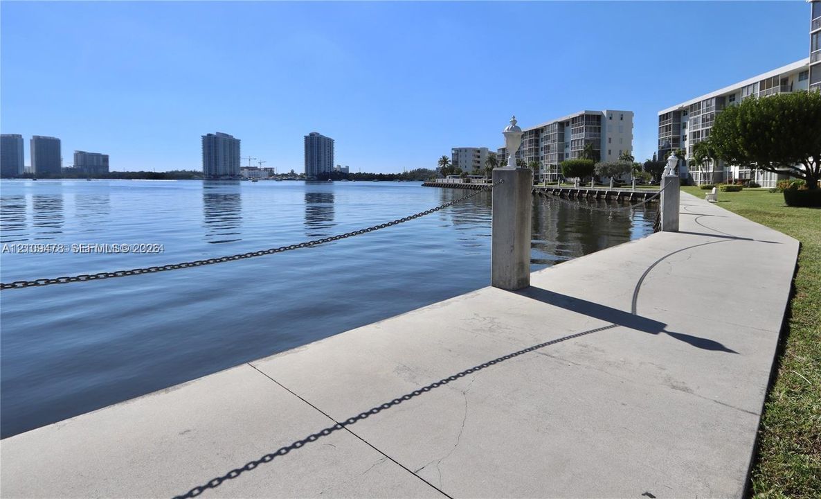For Rent: $1,800 (1 beds, 1 baths, 768 Square Feet)