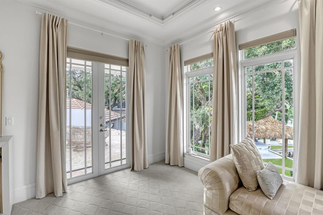 2338 Flamingo (49)