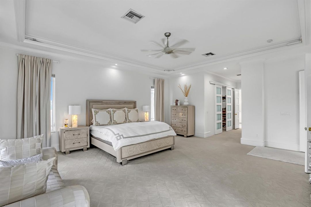 2338 Flamingo (50)