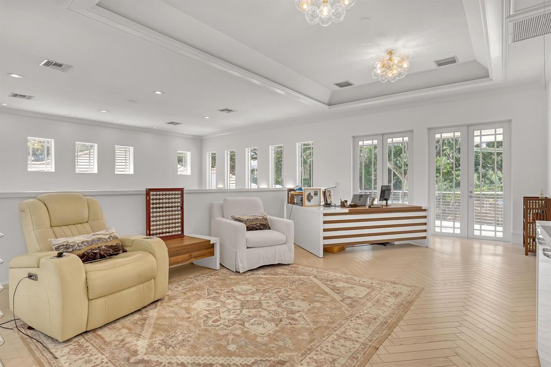2338 Flamingo (39)
