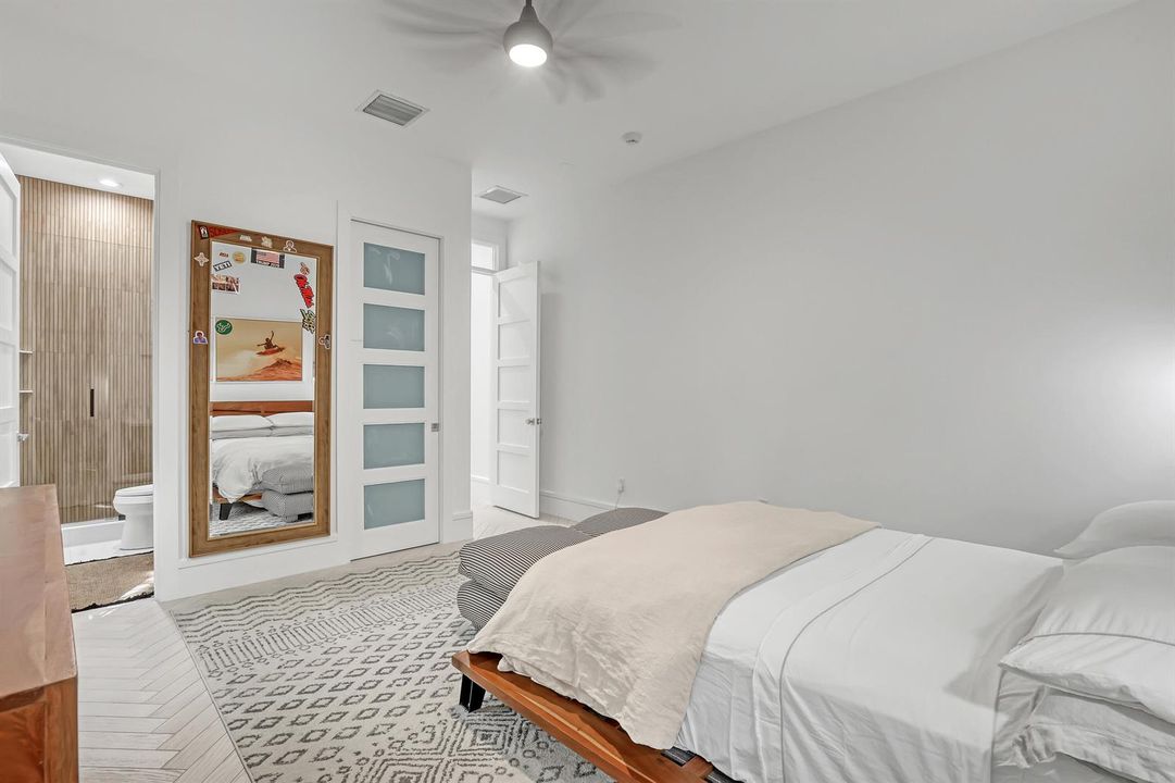 2338 Flamingo (64)