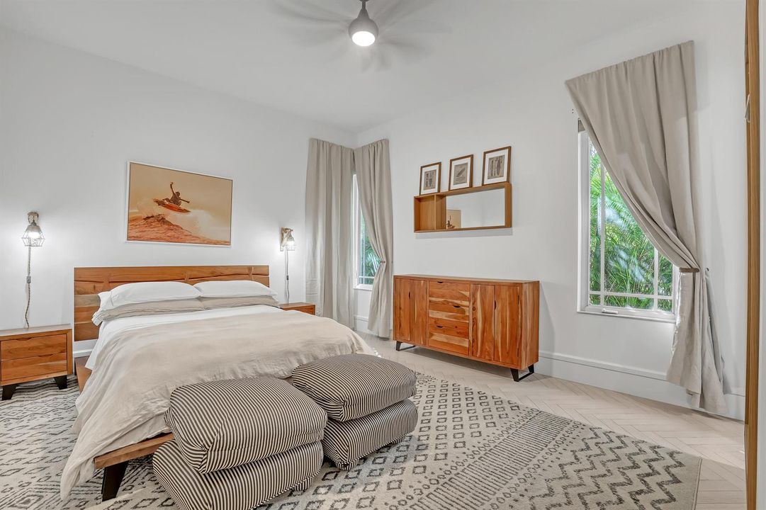 2338 Flamingo (63)