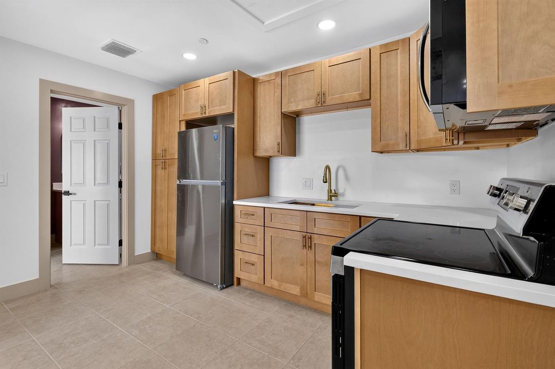 5419SpruceAve(2)