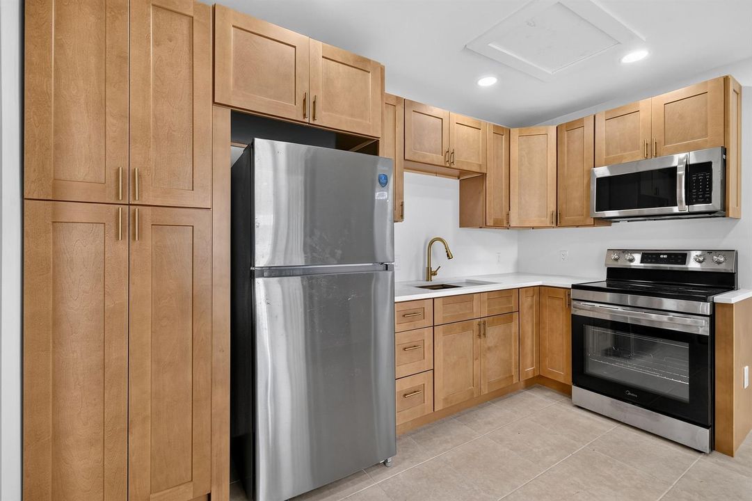 5419SpruceAve(6)