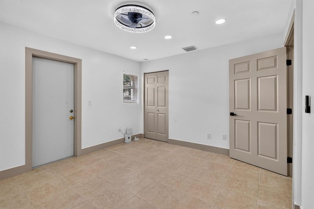5419SpruceAve(10)