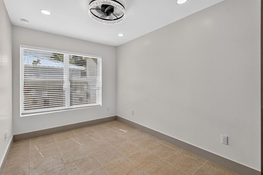 5419SpruceAve(11)