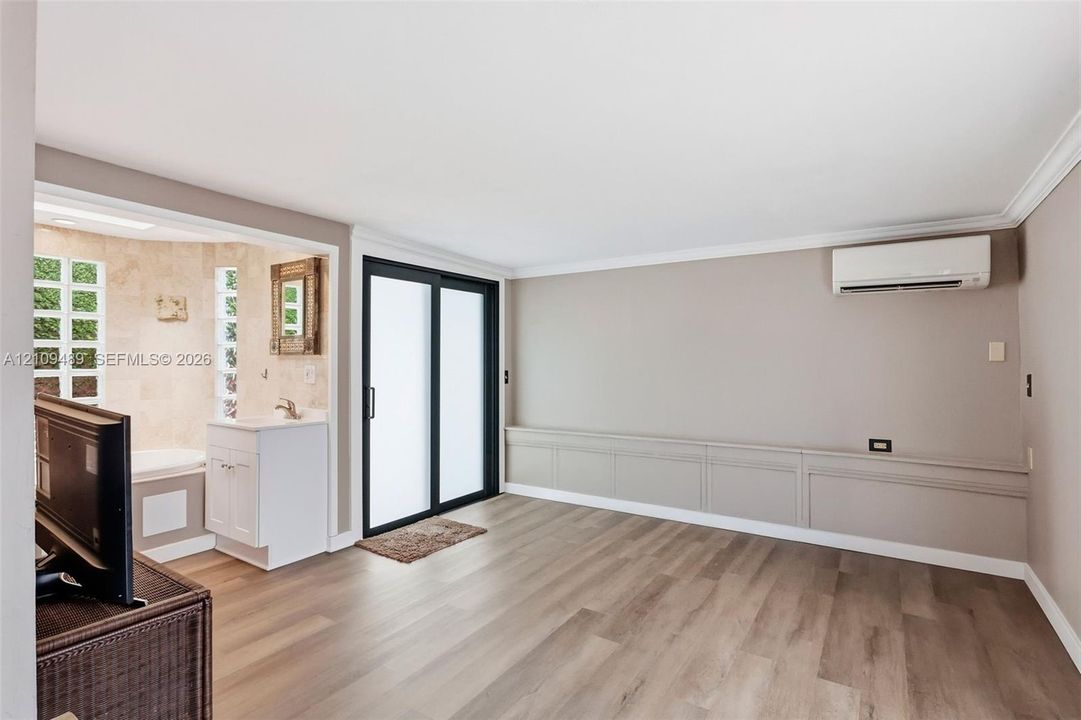 For Sale: $490,000 (2 beds, 2 baths, 1154 Square Feet)