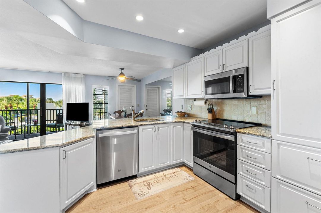 009-1605SouthUSHighway1-301V6-Jupiter-FL
