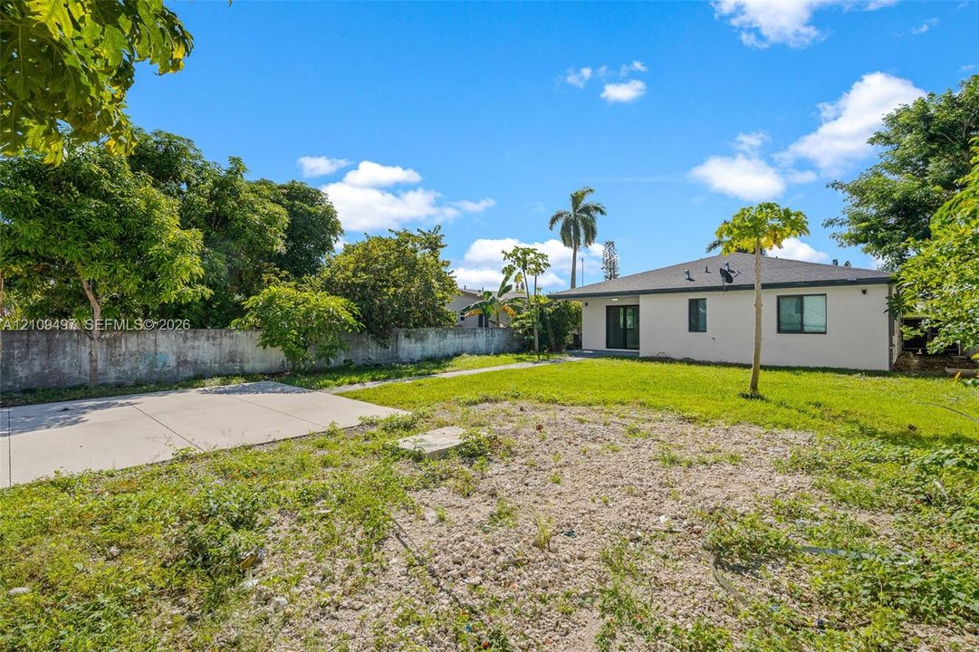 En Venta: $439,900 (4 camas, 2 baños, 1581 Pies cuadrados)