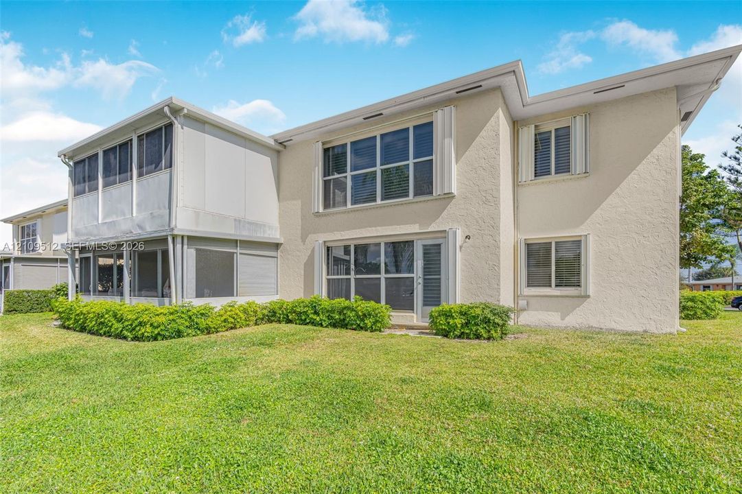 En Venta: $154,900 (2 camas, 2 baños, 1335 Pies cuadrados)