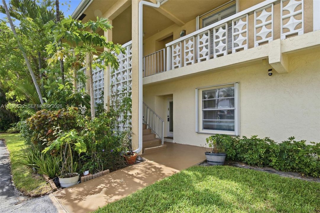 En Venta: $154,900 (2 camas, 2 baños, 1335 Pies cuadrados)