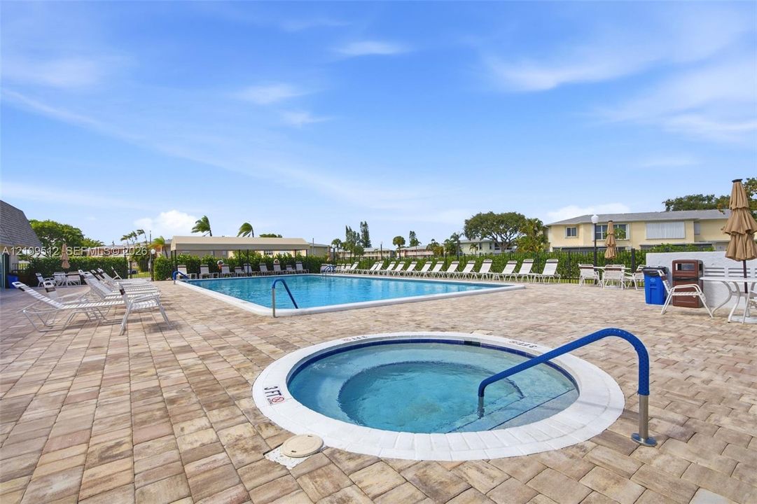 En Venta: $154,900 (2 camas, 2 baños, 1335 Pies cuadrados)