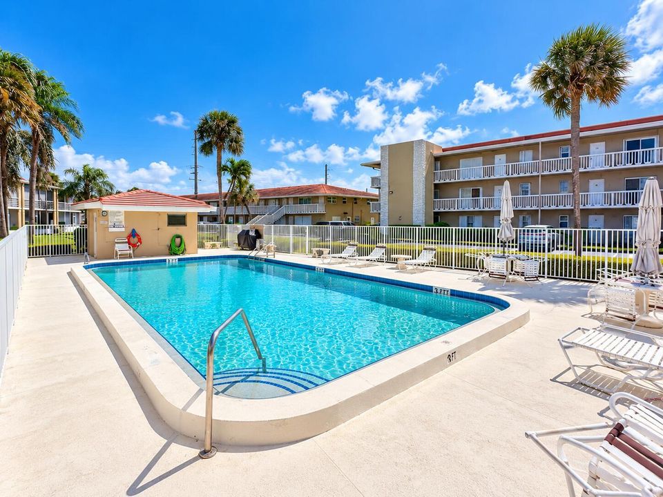 Community pool