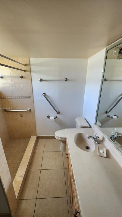 Easy access pass-thru granite counter/Breakfast counter.