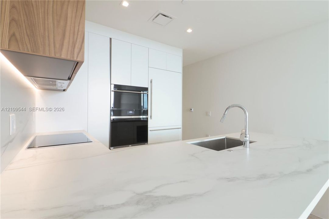 For Sale: $1,485,900 (2 beds, 2 baths, 1613 Square Feet)