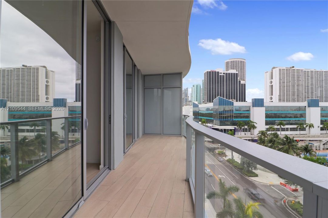 For Sale: $1,485,900 (2 beds, 2 baths, 1613 Square Feet)