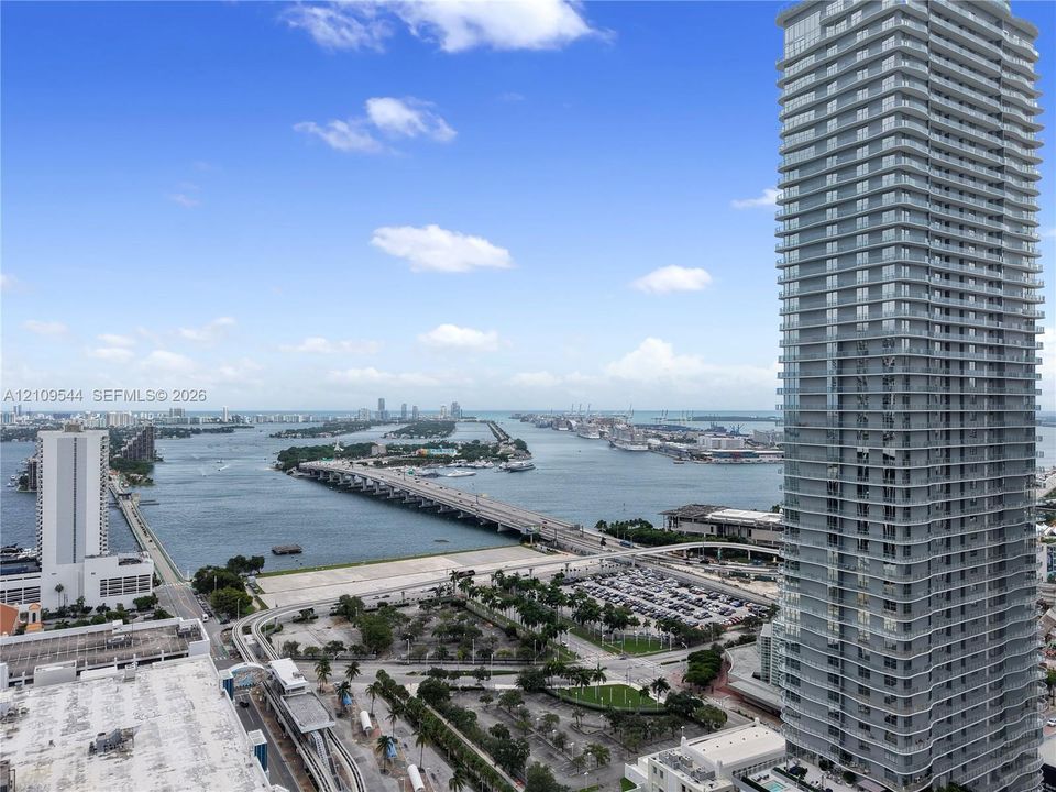 For Sale: $1,485,900 (2 beds, 2 baths, 1613 Square Feet)