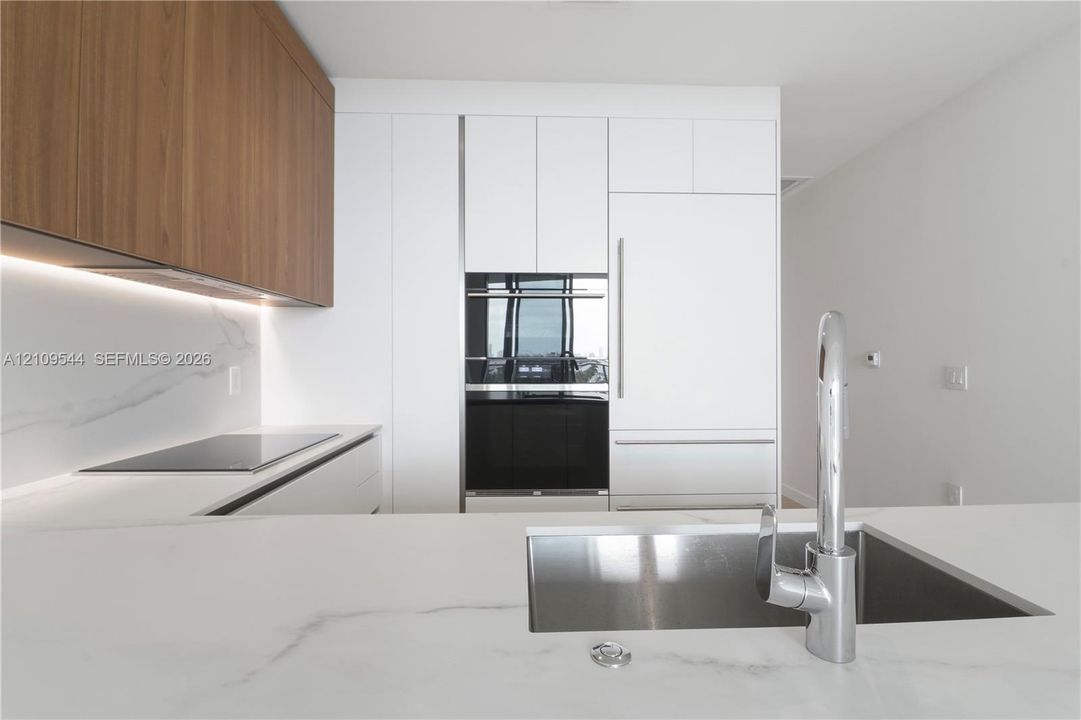 For Sale: $1,485,900 (2 beds, 2 baths, 1613 Square Feet)