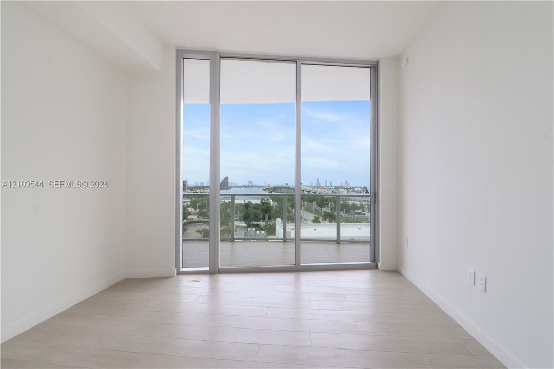 For Sale: $1,485,900 (2 beds, 2 baths, 1613 Square Feet)