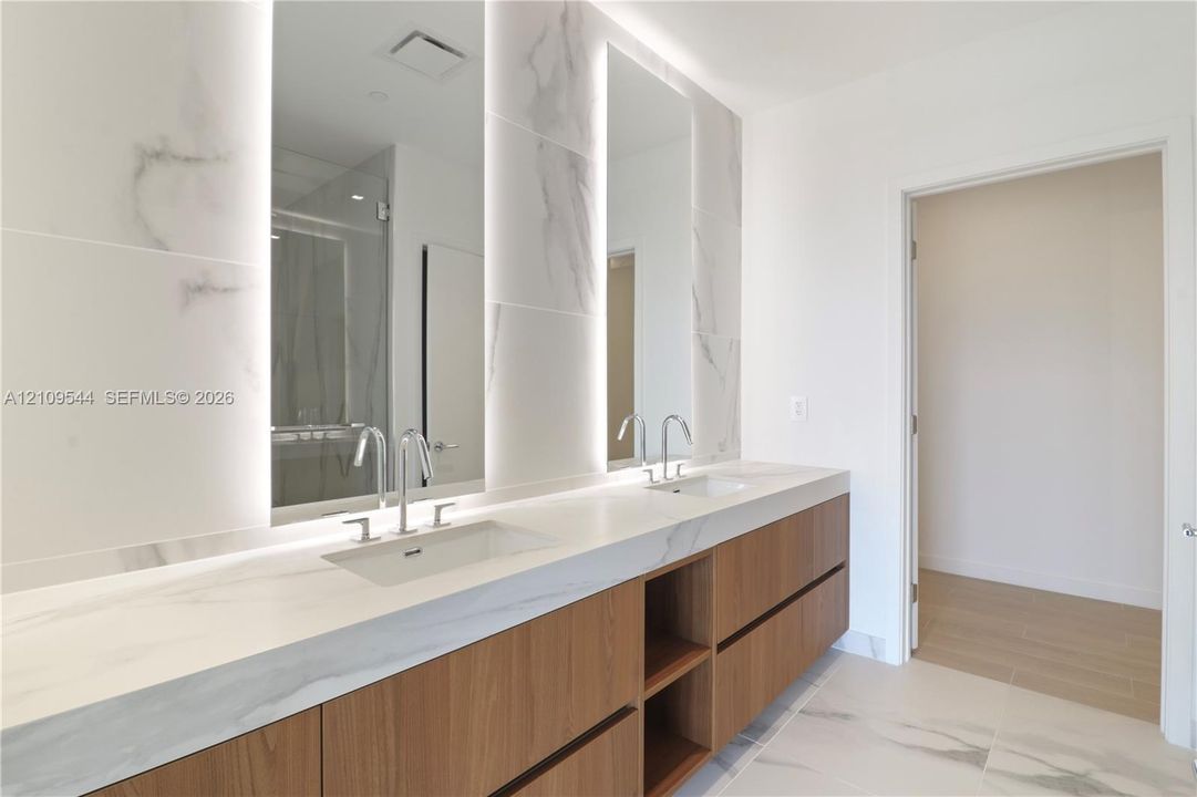 For Sale: $1,485,900 (2 beds, 2 baths, 1613 Square Feet)