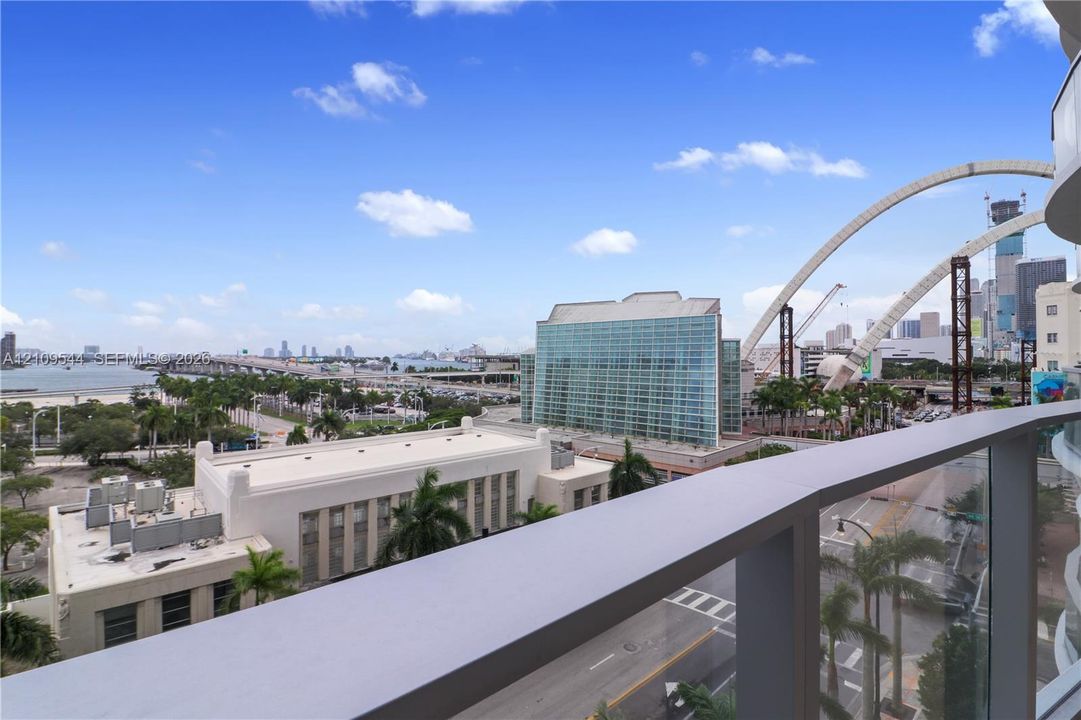 For Sale: $1,485,900 (2 beds, 2 baths, 1613 Square Feet)