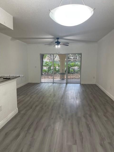 For Rent: $2,200 (1 beds, 1 baths, 850 Square Feet)
