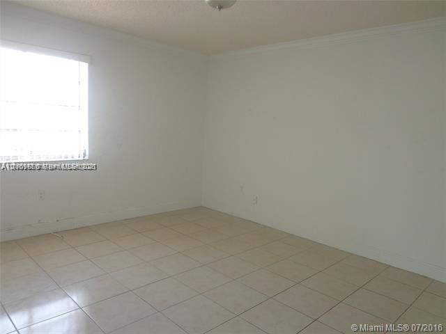 For Rent: $1,470 (1 beds, 1 baths, 633 Square Feet)