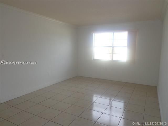 For Rent: $1,470 (1 beds, 1 baths, 633 Square Feet)