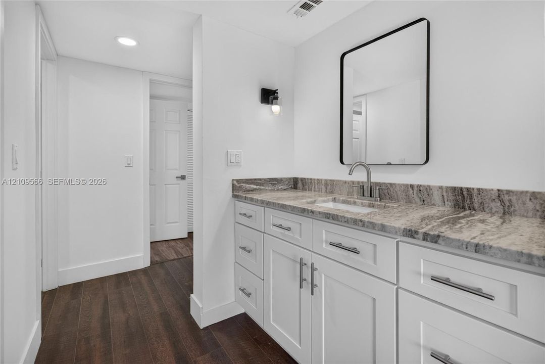Bathroom vanity