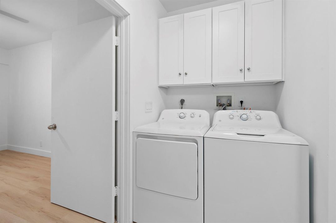 LAUNDRY ROOM